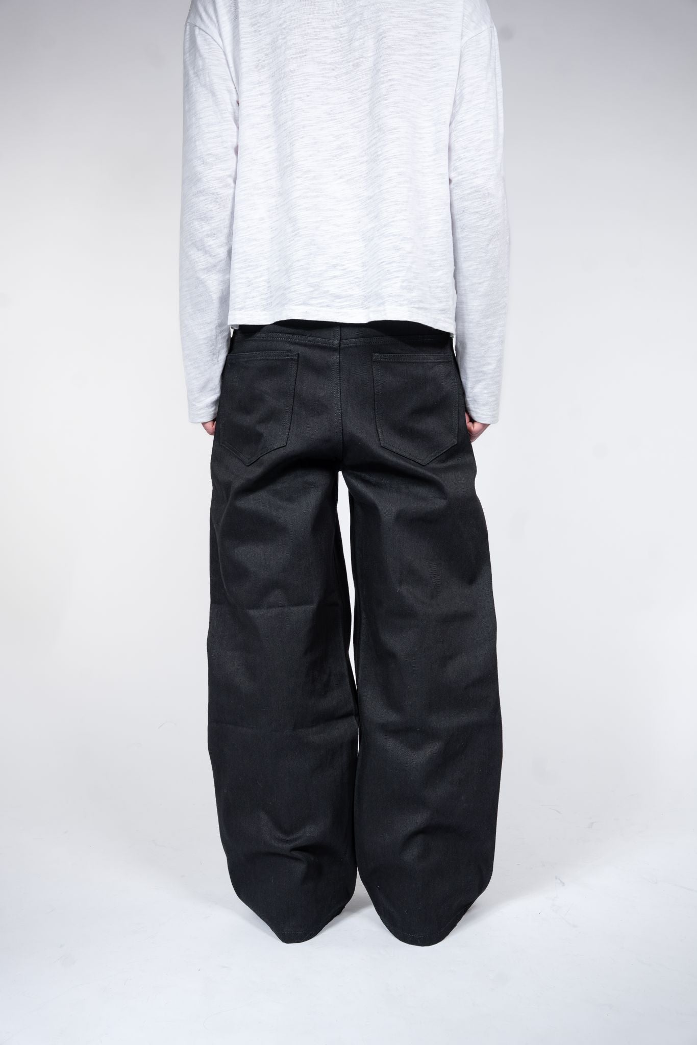 JET BLACK RAW HEAVYWEIGHT SELVEDGE DENIM JEANS