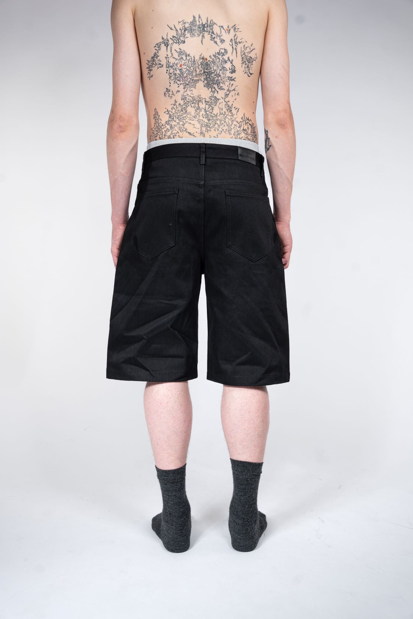 JET BLACK RAW HEAVYWEIGHT SELVEDGE DENIM SHORTS