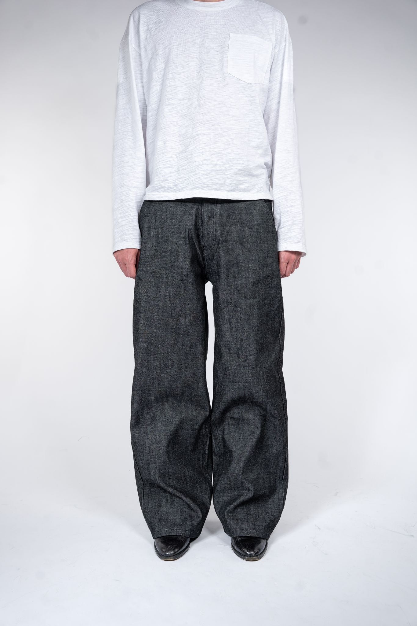 BLACK RAW HEAVYWEIGHT SELVEDGE DENIM JEANS