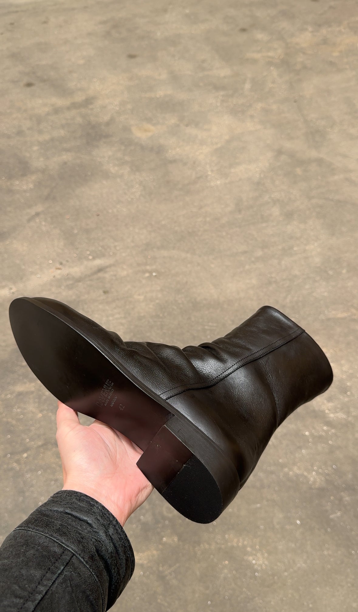 CREASED LEATHER BOOTS